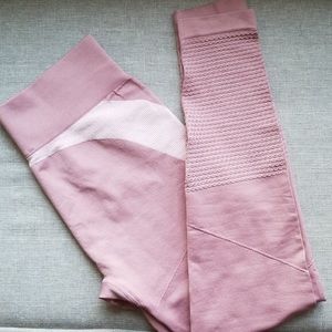 Fabletics Mauve active leggings
